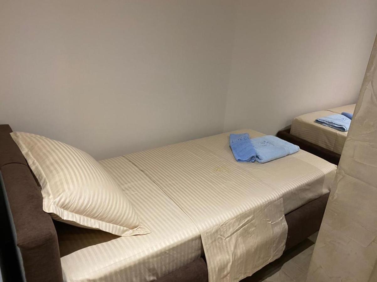 Ritson Hotel Vlorë Esterno foto
