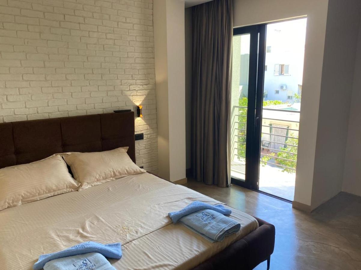 Ritson Hotel Vlorë Esterno foto
