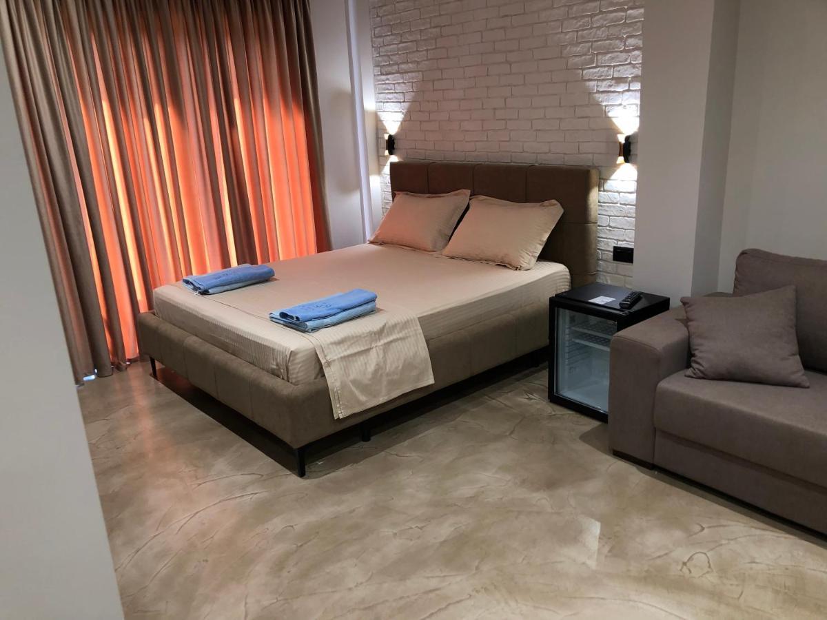 Ritson Hotel Vlorë Esterno foto