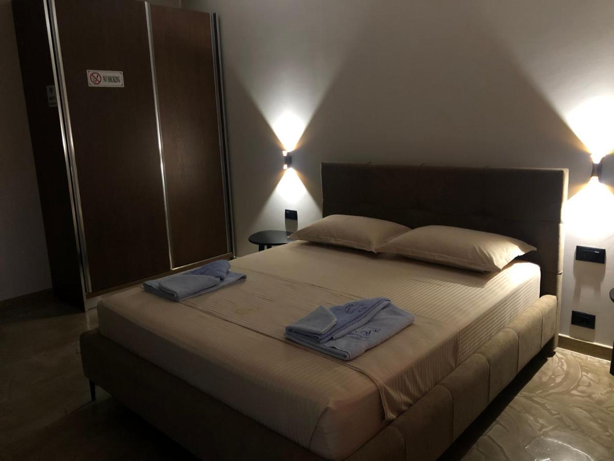 Ritson Hotel Vlorë Esterno foto