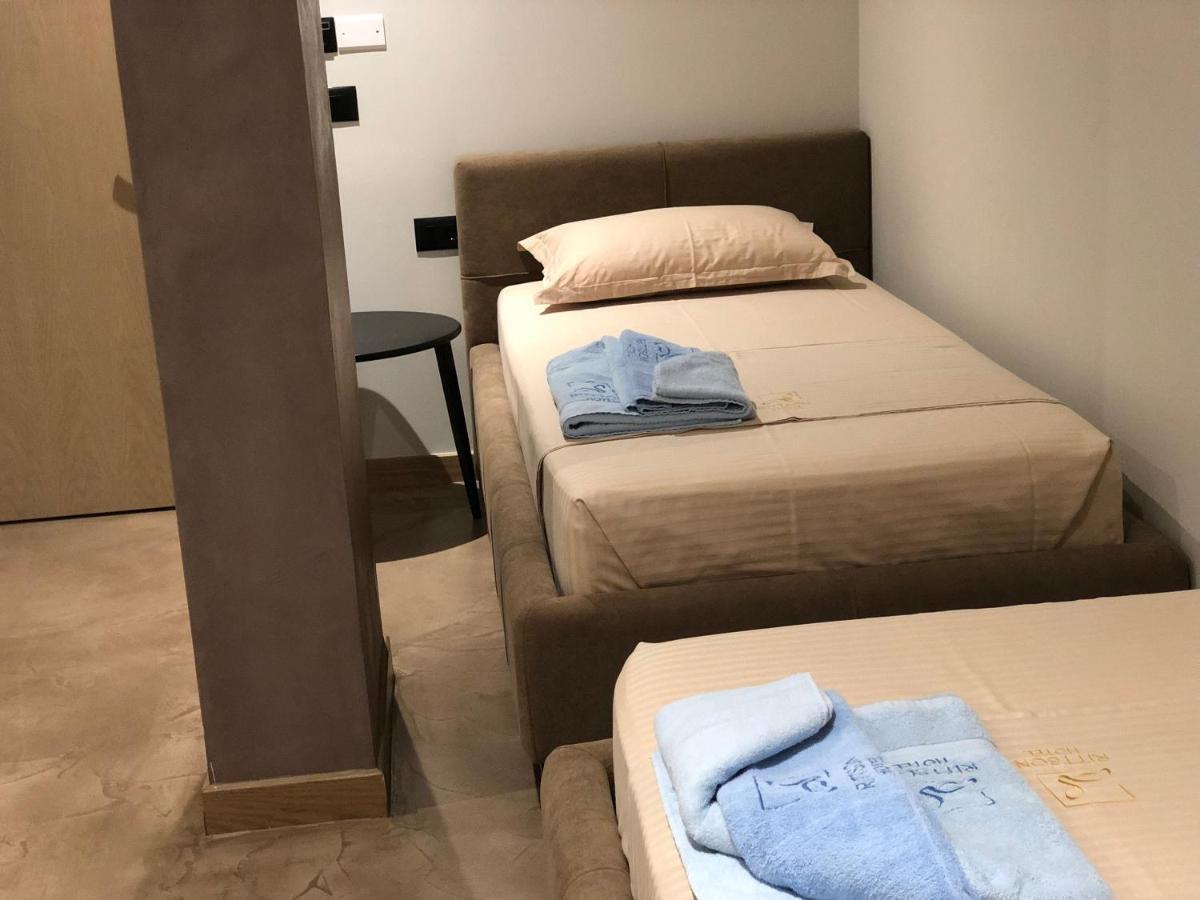 Ritson Hotel Vlorë Esterno foto